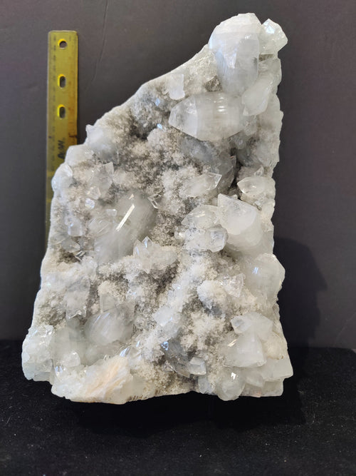 Apophyllite Cabinet Specimen 3,690g
