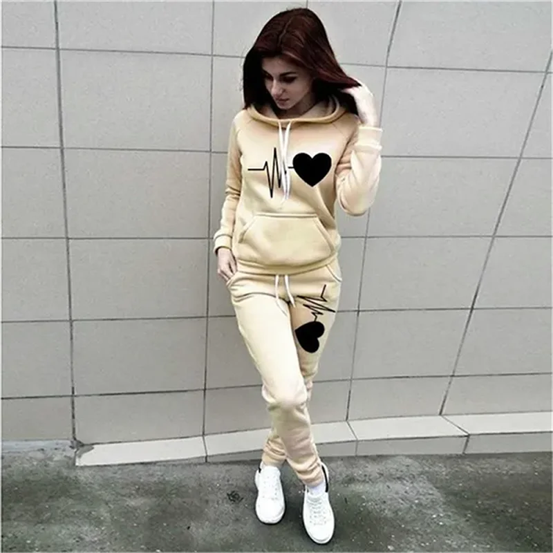 Heart Print Plus Size Hoodie & Sweatpants Set